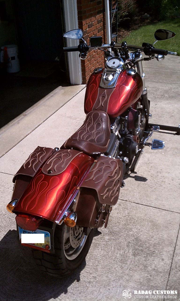 Harley-Davidson Dyna Leather Seat And Saddlebags with Flames