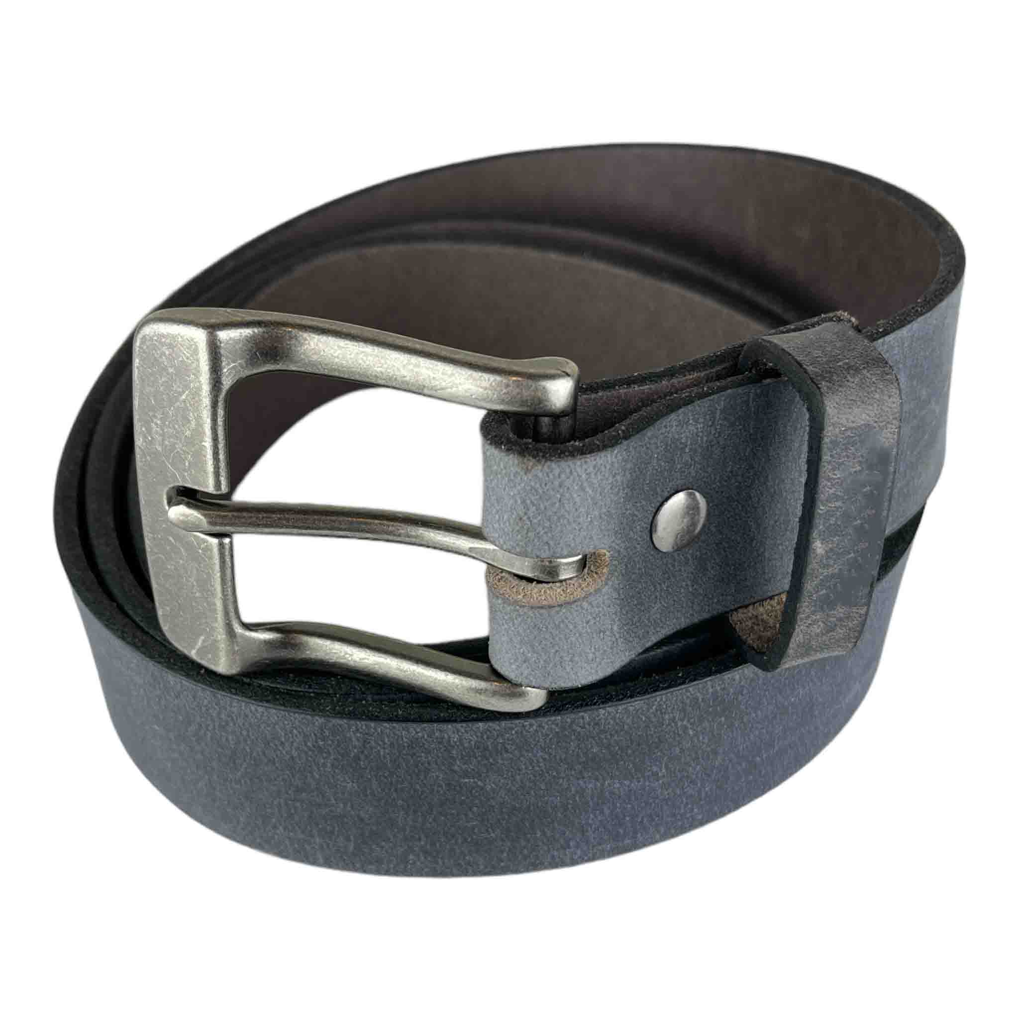 Introducing BAD&G CUSTOMS premium 1.5" Water Buffalo Leather Belts – a fusion of timeless craftsmanship and rugged elegance. Handcrafted with care, each belt showcases the unique character and durability of genuine water buffalo leather, known for its exceptional strength and natural grain patterns.