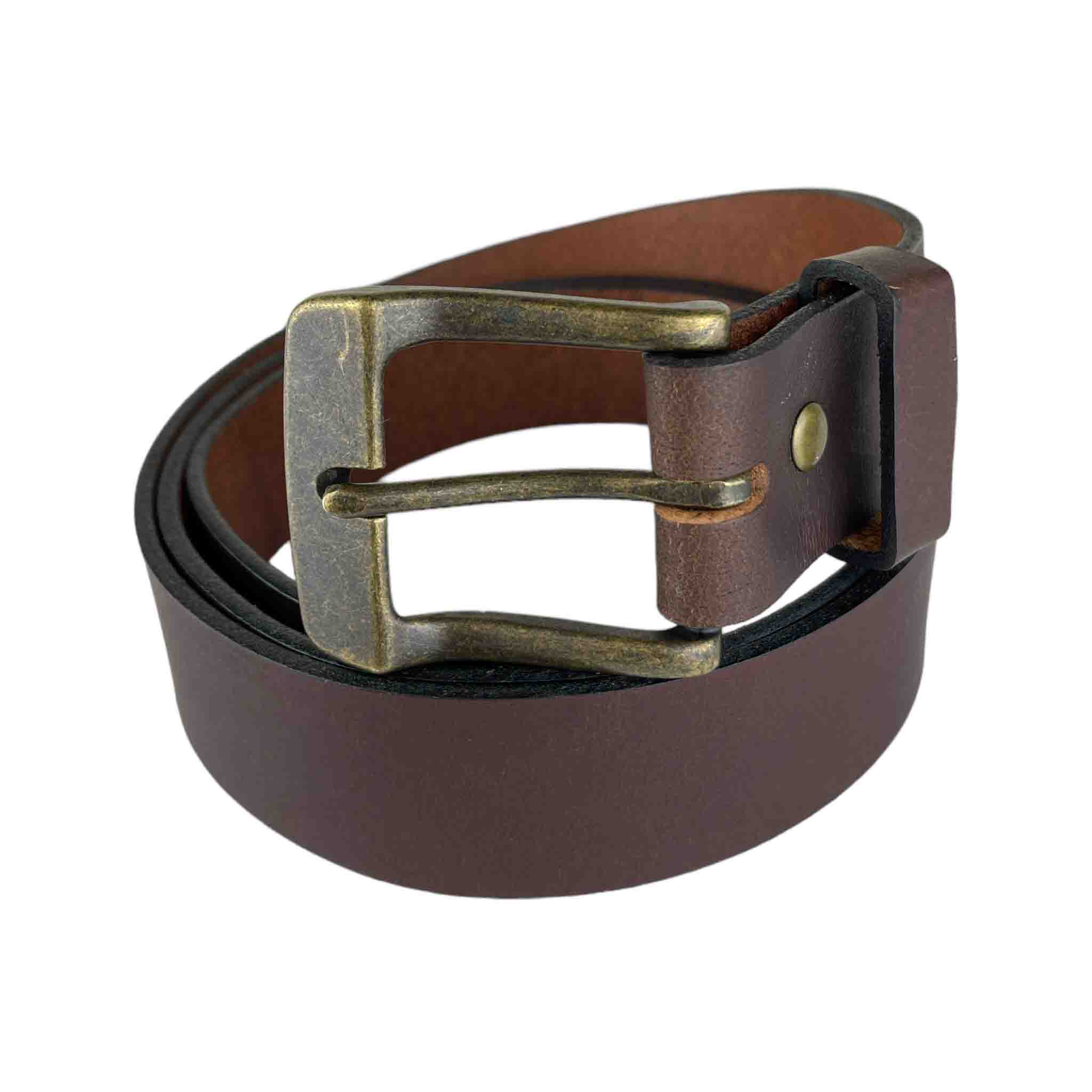 Introducing BAD&G CUSTOMS premium 1.5" Water Buffalo Leather Belts – a fusion of timeless craftsmanship and rugged elegance. Handcrafted with care, each belt showcases the unique character and durability of genuine water buffalo leather, known for its exceptional strength and natural grain patterns.