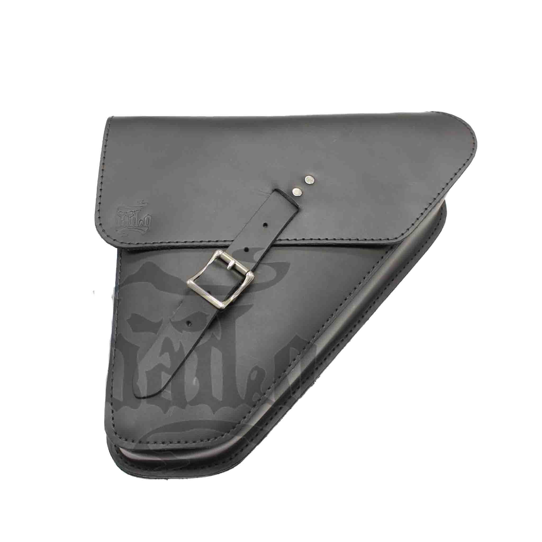 Upgrade your Harley-Davidson® Dyna with the DR031 Dyna Right Side Solo Bag. Hand crafted in USA with premium leather and top quality hardware. Durable and stylish, it's the perfect fit for your motorcycle.