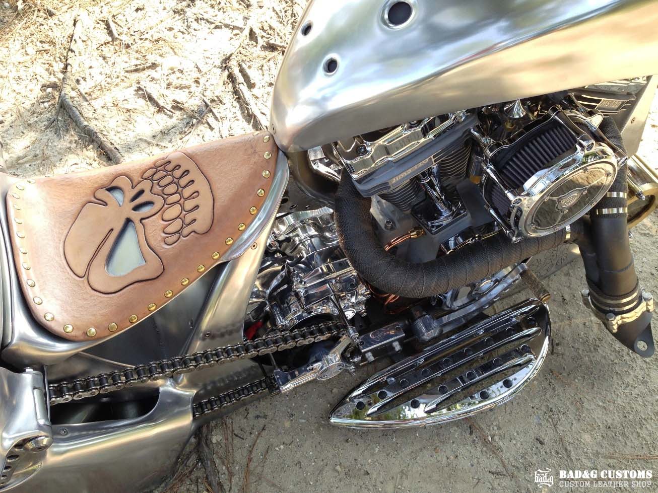 Flypaper Customs Aluminum Bagger Skull Seat